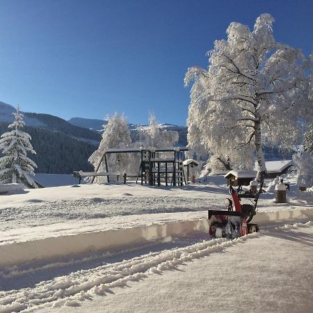Familien Und Wanderhotel Clarezia Breil/Brigels Exterior photo